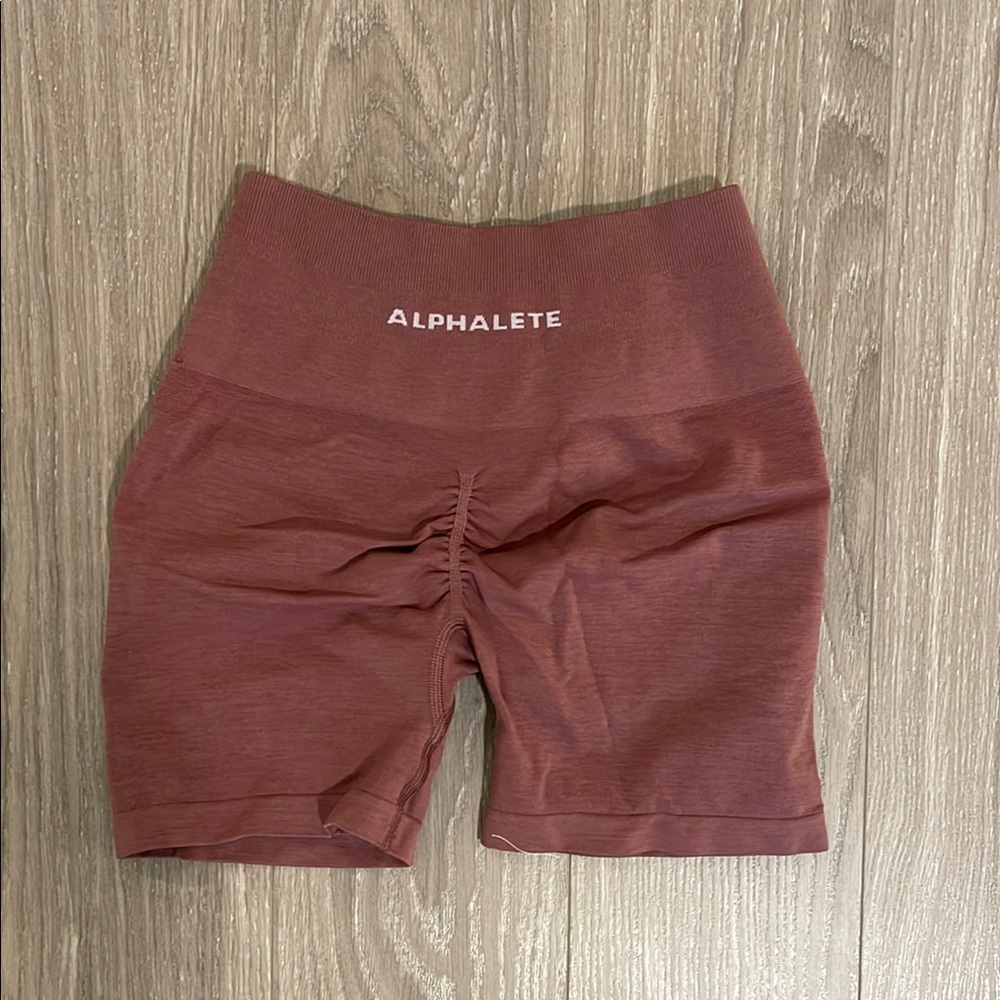 Alphalete Amplify Shorts in Rose size S